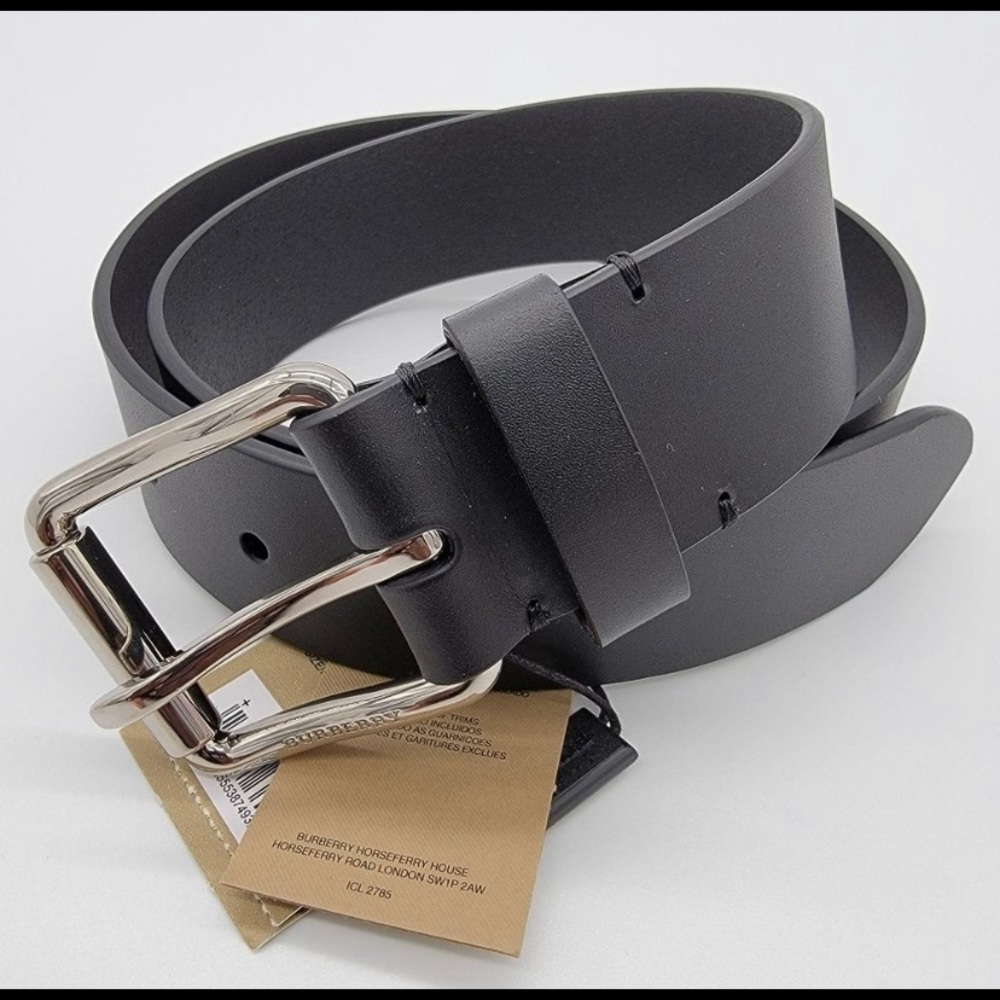 Burberry Black Leather Belt with Silver Buckle - Picture 2 of 9